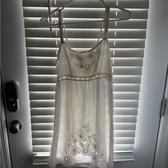 Morgan Taylor Cream Floral Embroidered Intimates - Picture 1 of 4